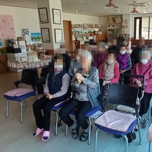 창녕도서관 "신나는 흥 한마당 노래교실"
